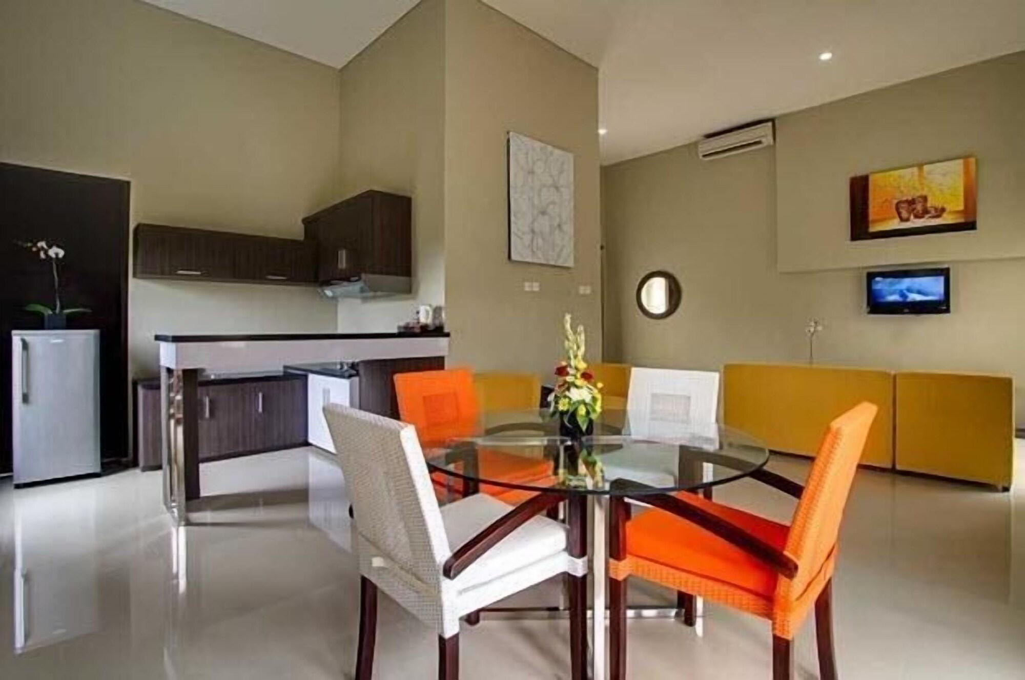 Parkside Denbukit Residence & Suite Jimbaran Bagian luar foto